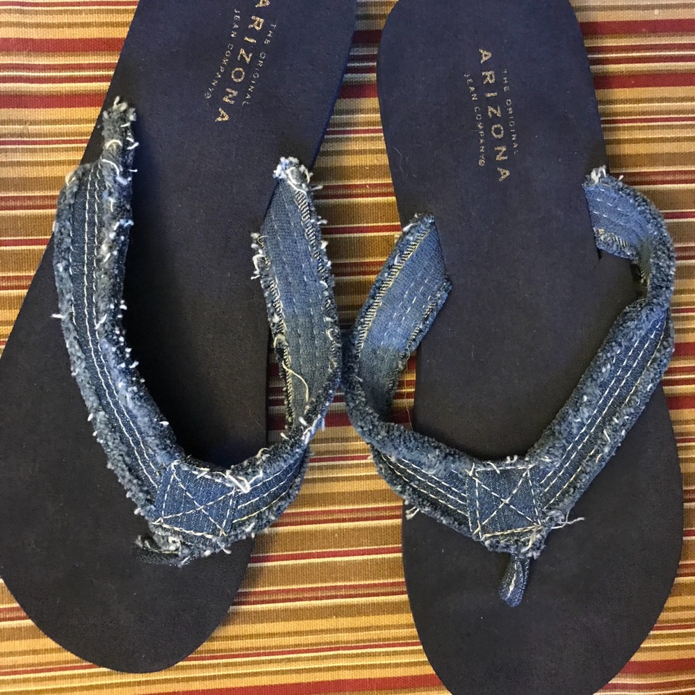 Nearly New Arizona Jean Flip Flops Sandals sZ 9